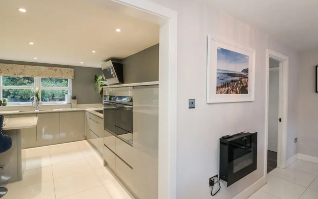 4 Woodland Park