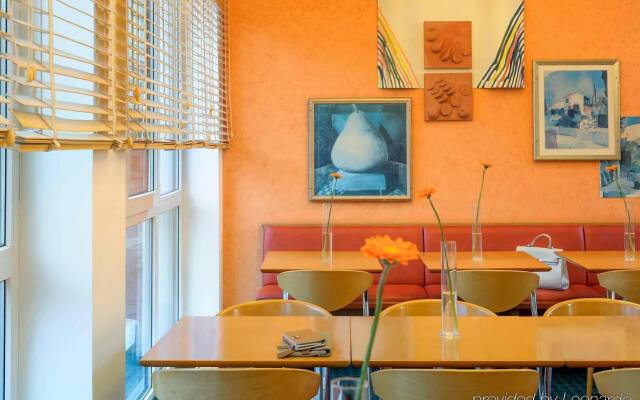 B&B HOTEL Wuppertal-City