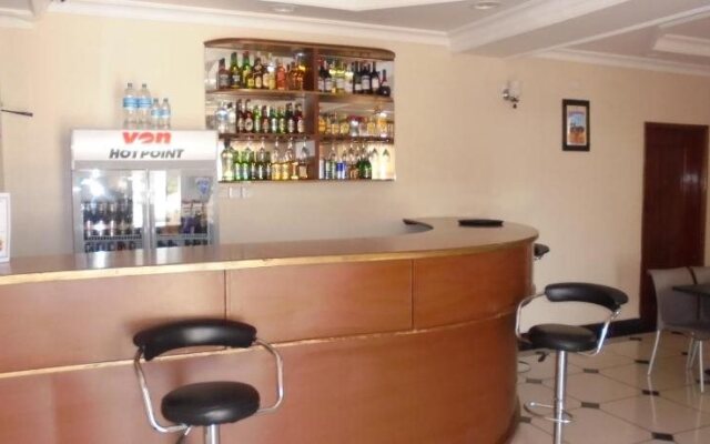 Royal Residence Hotel