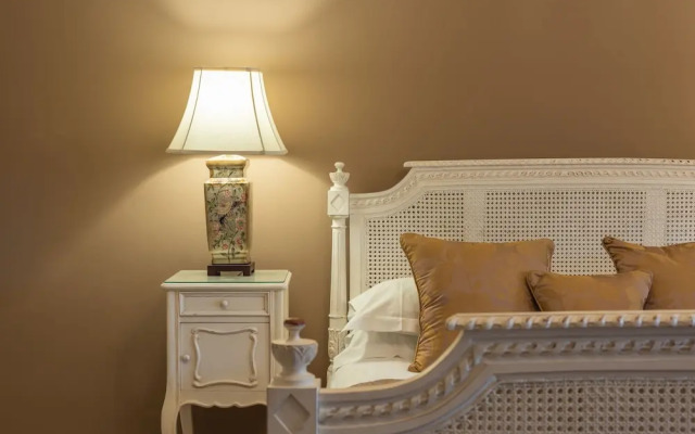 Rushton Hall Hotel & SPA