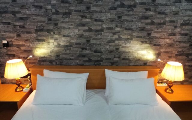 Mathiveri Thundi Inn