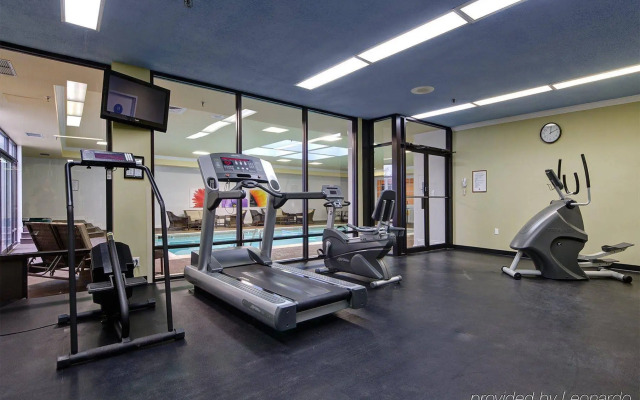 Bella Vista Hotel & Suites