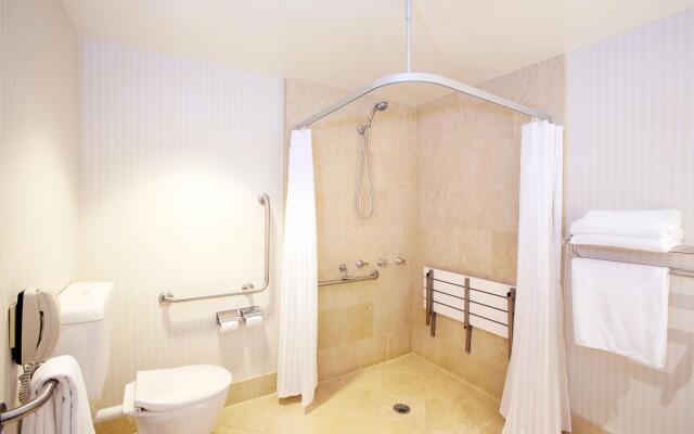 Crowne Plaza Surfers Paradise by IHG