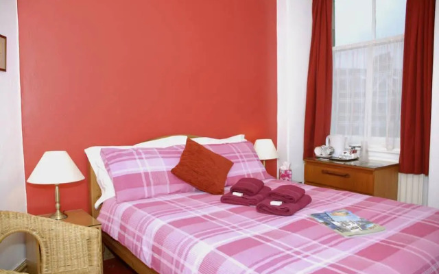 Adam Place Guest House - BB