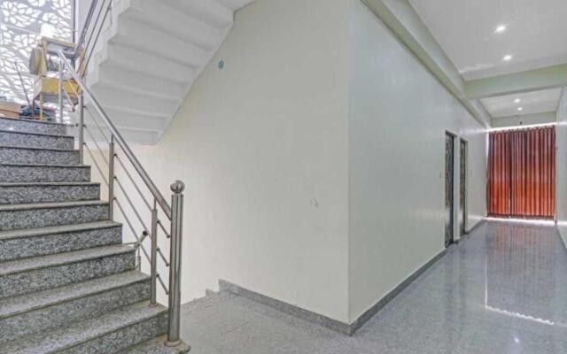 OYO 80490J Shiv Palace