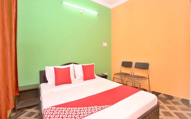 OYO 13061 Home Peaceful 2BHK Bharari