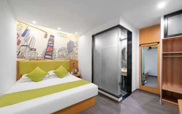 Shanghai Hongqiao International Exhibition Center  99 Xinbiao Selected Hotel