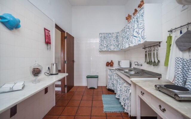 Ericeira Villa Surf Camp Hostel