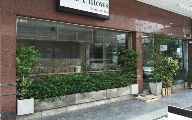 The Pillows Backpackers Inn