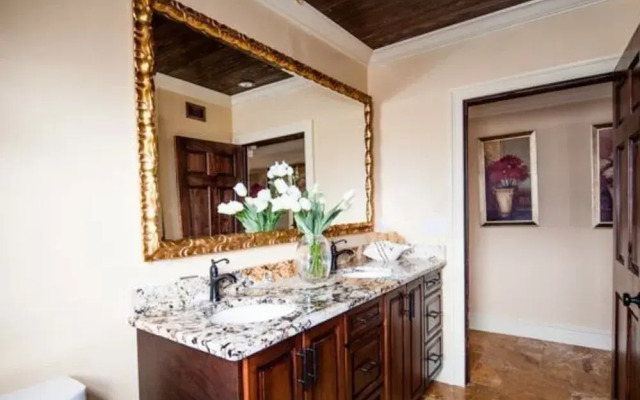 Gulfside Luxury Condo