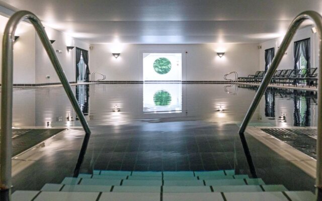 Fairlawns Hotel and Spa