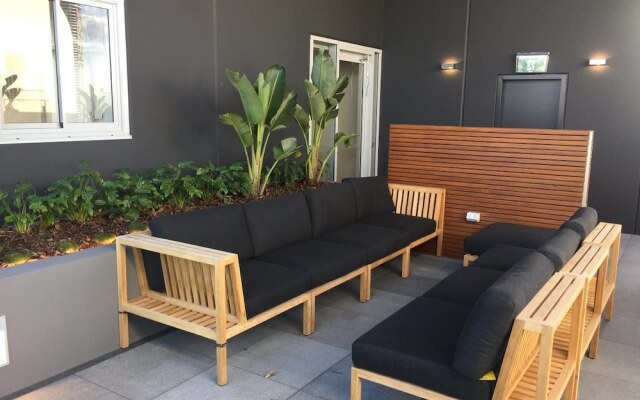 Luxury 2 Bed Apt In South Brisbane And Free Parking Qsb058