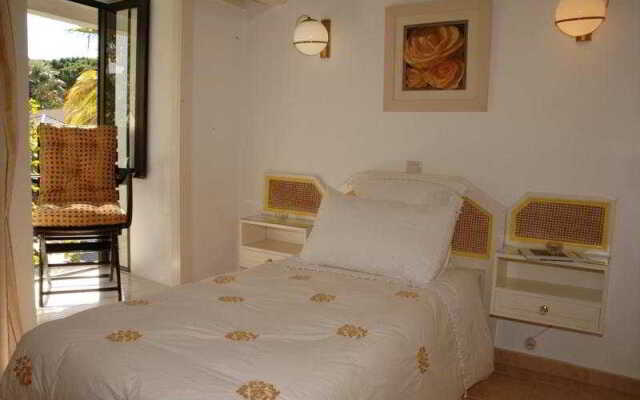 Moura Golf Village