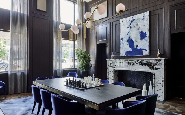 Daxton Hotel Birmingham, Curio Collection by Hilton