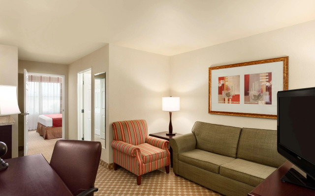 Country Inn & Suites by Radisson, Carlisle, PA