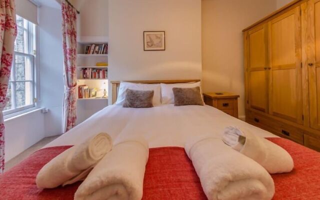 JOIVY Luxury New Town Apartment