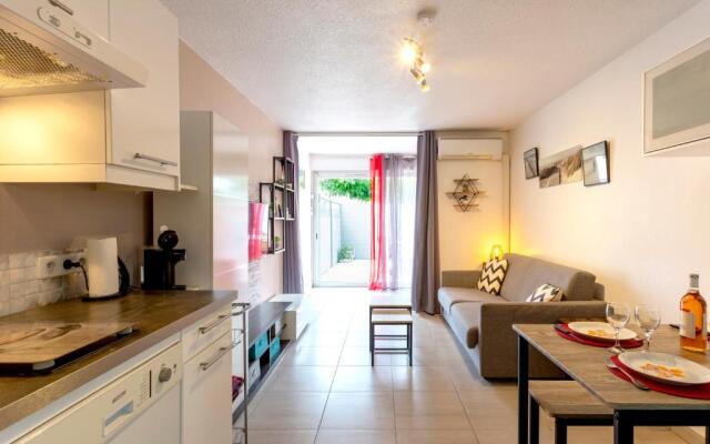 Beau studio avec grande terrasse