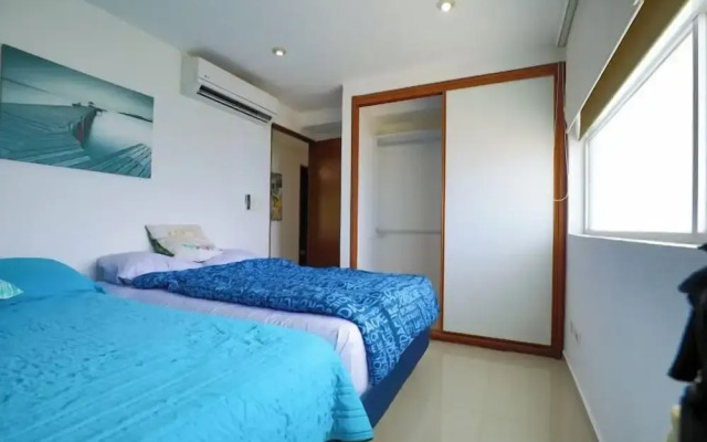 Spacious Condo with Gym & Pool Cancun