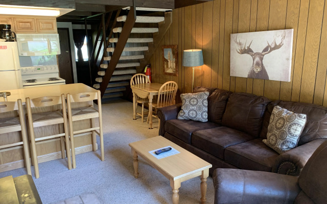 Auslander Condominiums