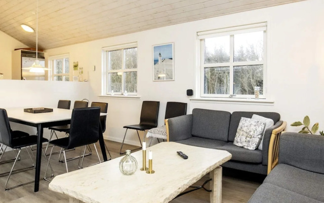 Stunning Holiday Home in Hirtshals with Hot Tub