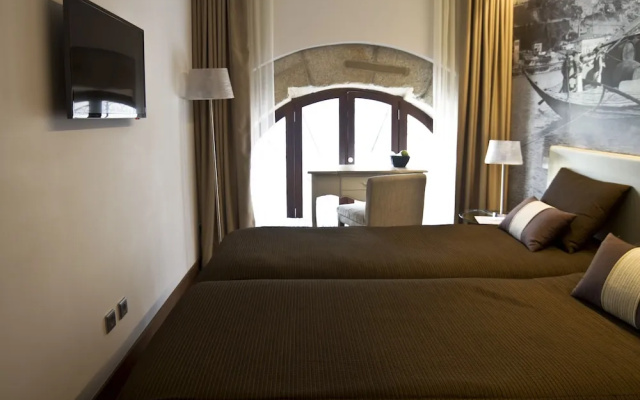 Oca Ribeira do Porto Hotel