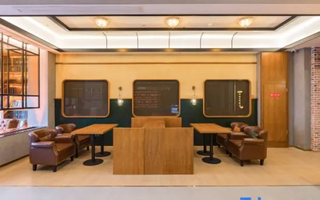 James Joyce Coffetel (Beijing Shahe Metro Station)