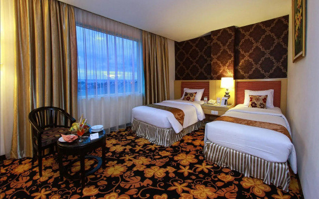 Rocky Plaza Hotel Padang