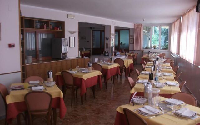 Hotel Tritone