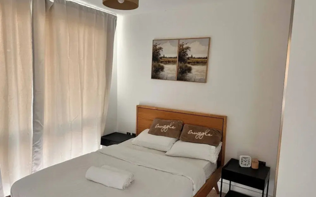 Cozy one Bedroom With a Big Balcony and Parking