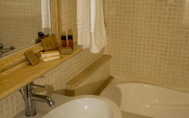 Villa Laura Resort