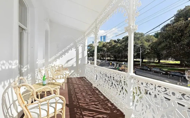 Fitzroy Private Rooms @ 132 Nicholson Homestay