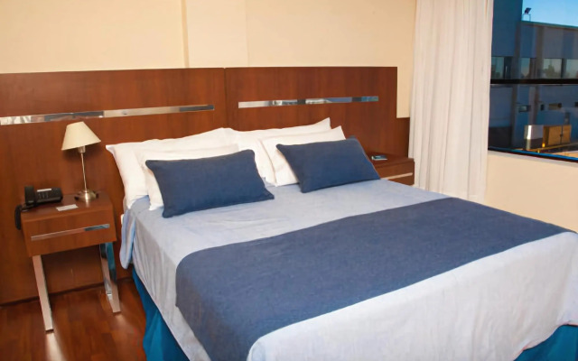 Hotel Puerto Amarras