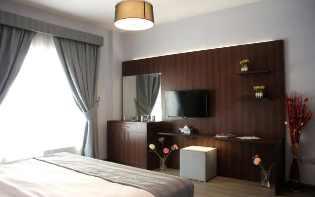Weekend Hotel & Apartments