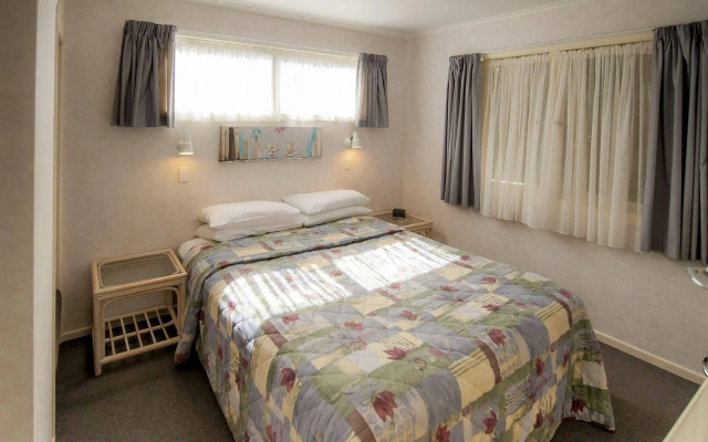 Coastal Motor Lodge