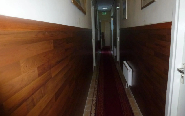 Hotel Isis