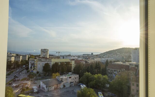 Studio apartment Mar - with view: SA3-Red Split, Riviera Split