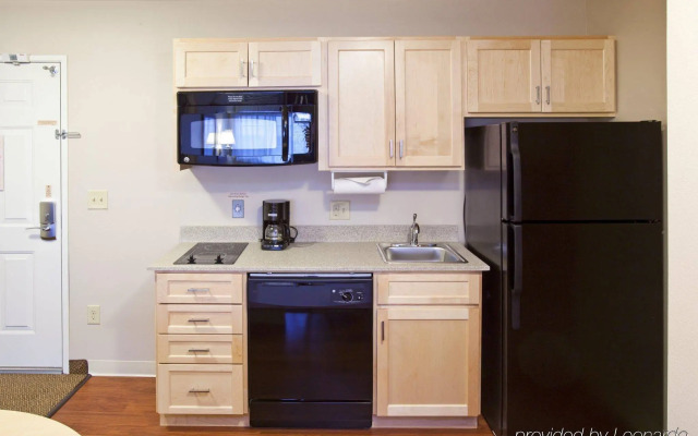 Candlewood Suites Minot by IHG