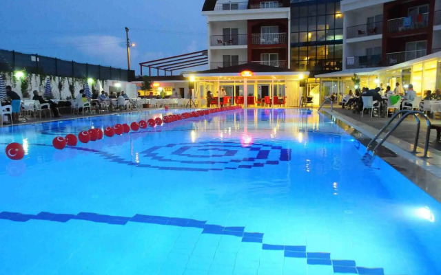 Side Legend Hotel