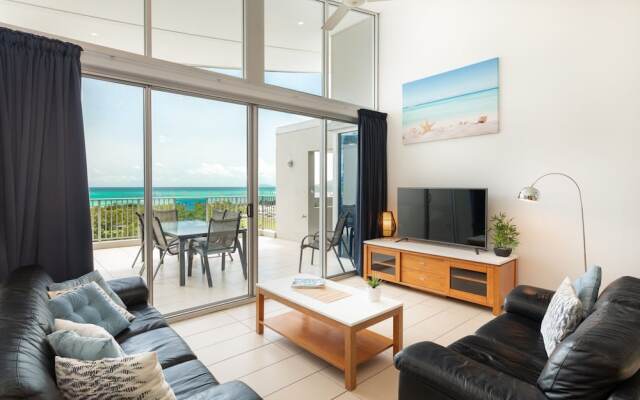 Sea Forever on Azure - Airlie Beach