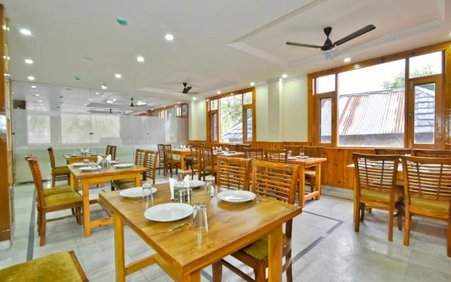 Hotel Pine View - Hotel In Dharamshala