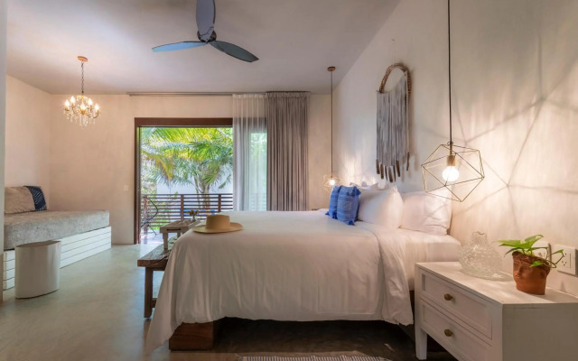 Lula Tulum, a Small Luxury Hotel