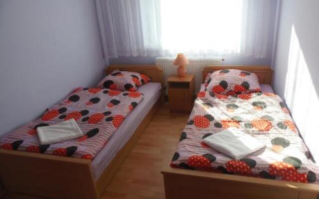 Rose Apartment