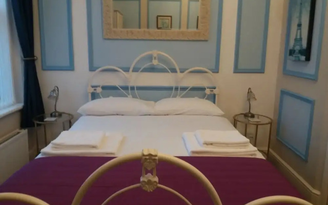 The Groveside Guest House