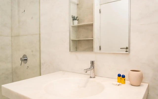 Charming and Central Apart - 350m from the beach