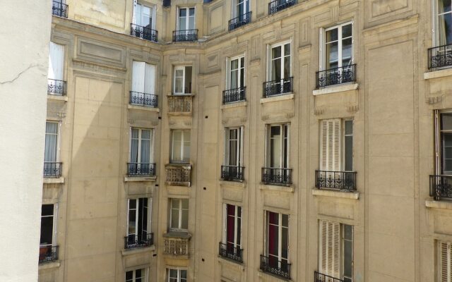 Renovated 1BR next to the Eiffel Tower