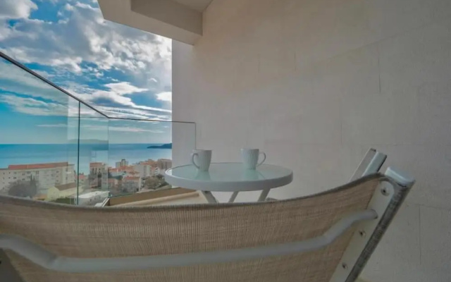 Two bedroom Apartment with sea view Jake
