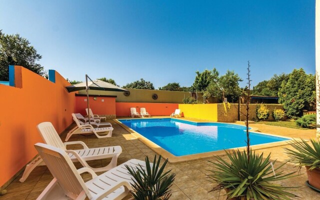 Stunning Home in Volme With Wifi and 2 Bedrooms