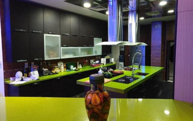 Emirates Hills Lake View Villa