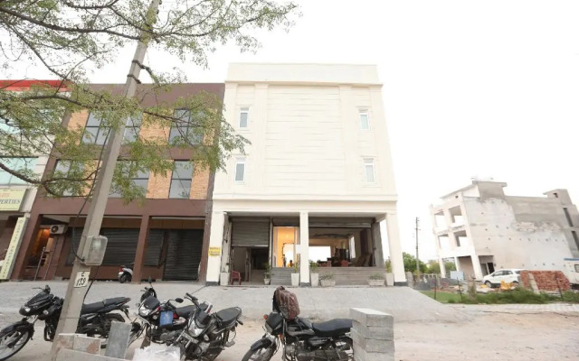 Maira Inn by OYO Rooms