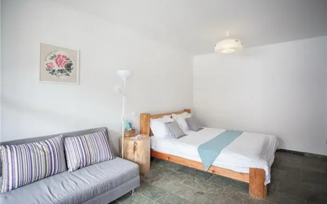 YiHai ZhuYuan Boutique Inn